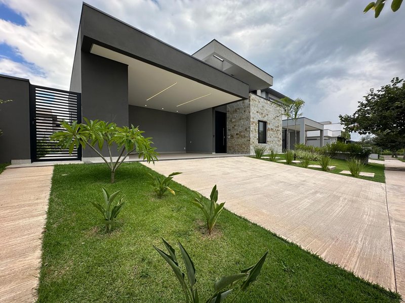 Casa Térrea à Venda no Condomínio Tamboré  Estrada Municipal Alberto Macedo Júnior Jaguariúna - 