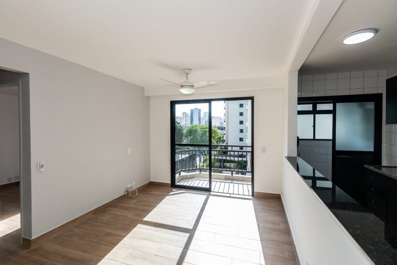 VENDO LINDO APARTAMENTO REFORMADO 60M2 - 2 QUARTOS - 1 VAGA - NOVÍSSIMO!! Rua das Fiandeiras São Paulo - 