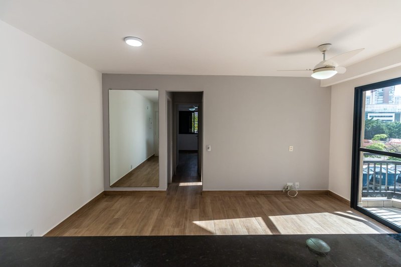 VENDO LINDO APARTAMENTO REFORMADO 60M2 - 2 QUARTOS - 1 VAGA - NOVÍSSIMO!! Rua das Fiandeiras São Paulo - 