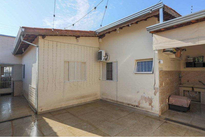 Casa à venda, 65m - 3 Dormitórios - R$ 380.000 no Wanel Ville em Sorocaba Rua José Antunes Sorocaba - 