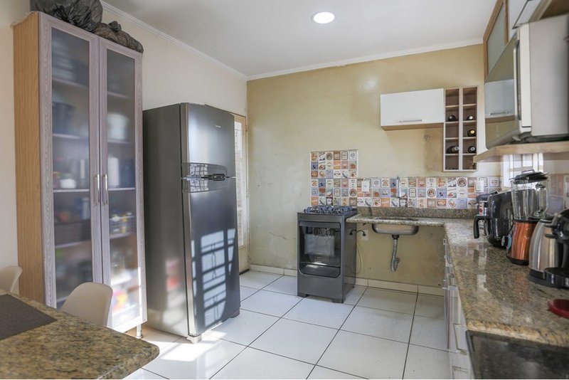 Casa à venda, 65m - 3 Dormitórios - R$ 380.000 no Wanel Ville em Sorocaba Rua José Antunes Sorocaba - 