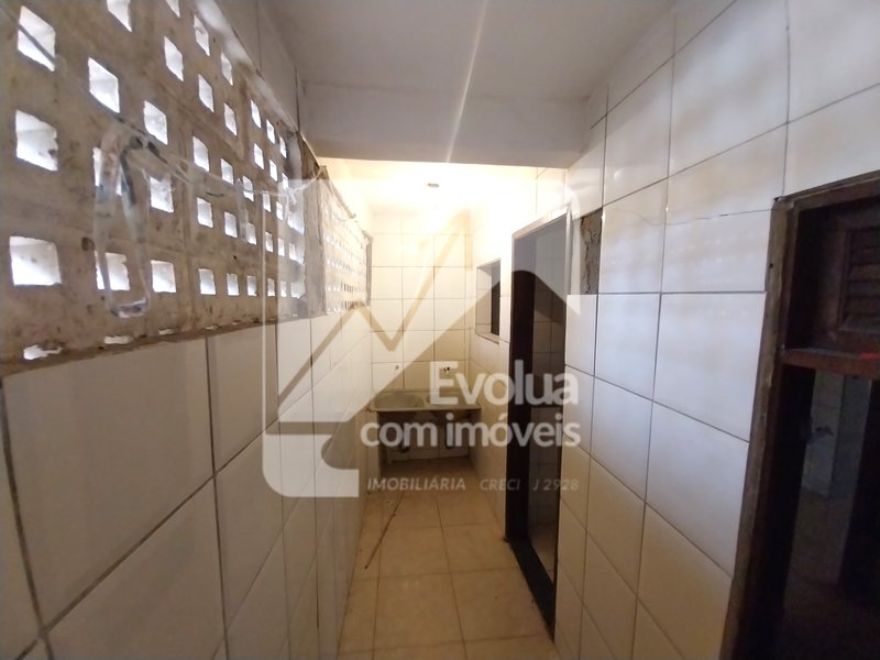 VENDO R$ 150.000 Prédio com 3 Apartamentos, Térreo, 1º e 2º por Andar, Jardim Placaford  Salvador - 