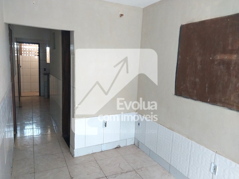 VENDO R$ 150.000 Prédio com 3 Apartamentos, Térreo, 1º e 2º por Andar, Jardim Placaford  Salvador - 