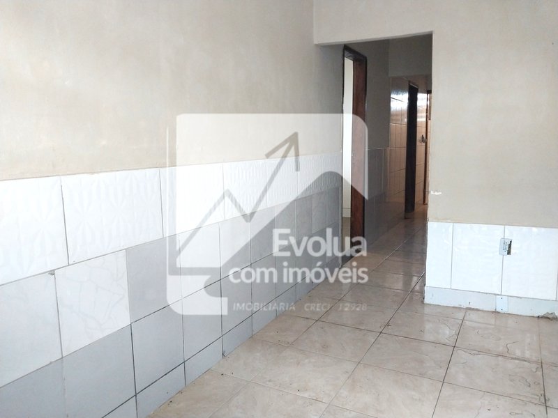 VENDO R$ 150.000 Prédio com 3 Apartamentos, Térreo, 1º e 2º por Andar, Jardim Placaford  Salvador - 