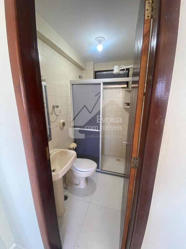 Aluguel R$ 2.500,00 Apartamento, 3/4, Suíte, 1º Andar, Elevador e Garagem-Itapuã- Salvador  Salvador - 