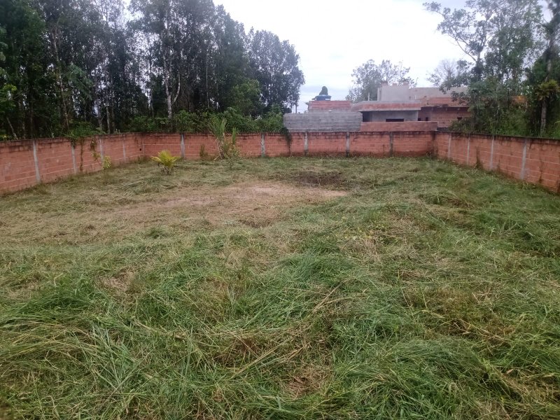 🏡 Terreno à Venda – Golfinho, Caraguatatuba/SP  Caraguatatuba - 