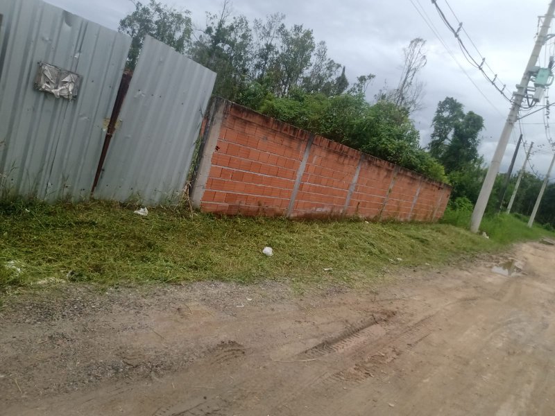 🏡 Terreno à Venda – Golfinho, Caraguatatuba/SP  Caraguatatuba - 