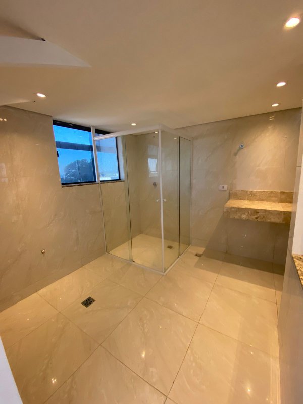 Sobrado com Piscina , 3 dormitórios, sendo 1 suíte master com sacada - Residencial Mirage  Mogi das Cruzes - 