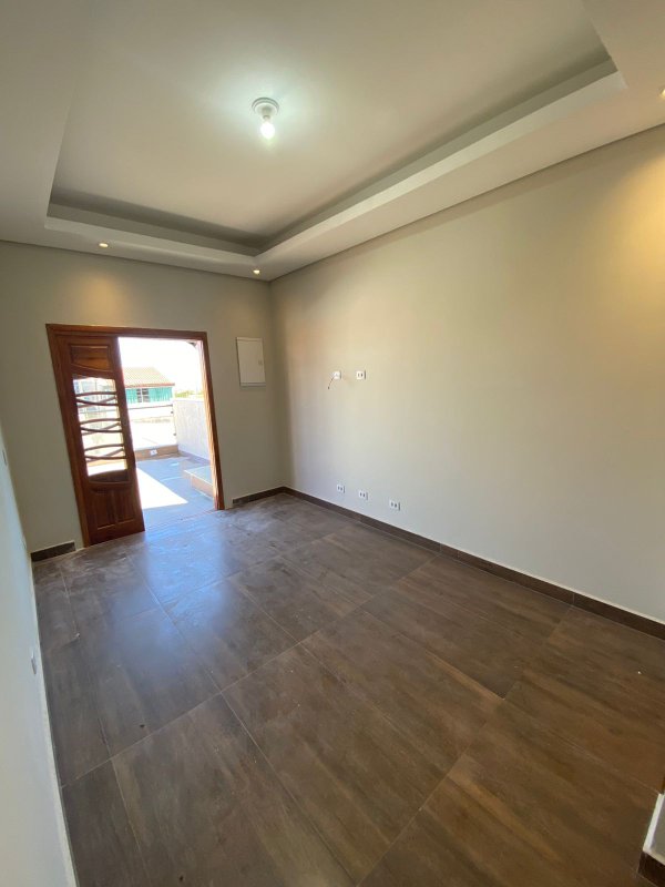 Sobrado com Piscina , 3 dormitórios, sendo 1 suíte master com sacada - Residencial Mirage  Mogi das Cruzes - 