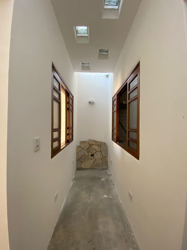 Sobrado com Piscina , 3 dormitórios, sendo 1 suíte master com sacada - Residencial Mirage  Mogi das Cruzes - 