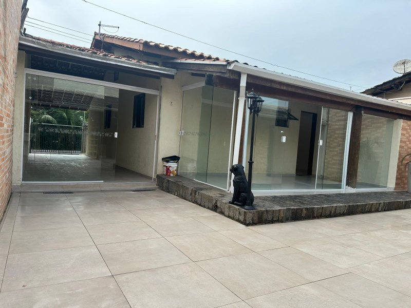 🏡 Casa completa, com estrutura para sobrado e segurança total!  Caraguatatuba - 