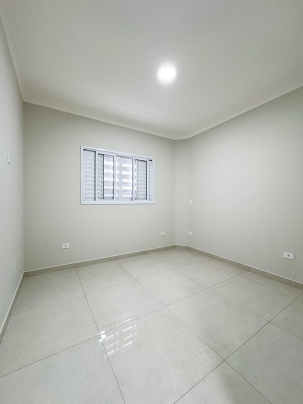 Sobrado novo com três suites, acabamento alta qualidade, proxímo ao centro de Arujá Rua Elpidio Ferreira Guimarães Arujá - 