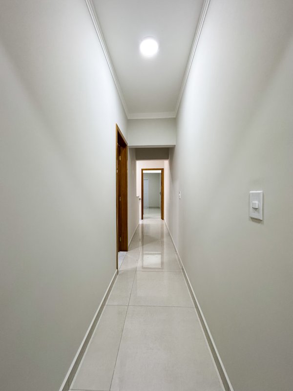 Sobrado novo com três suites, acabamento alta qualidade, proxímo ao centro de Arujá Rua Elpidio Ferreira Guimarães Arujá - 