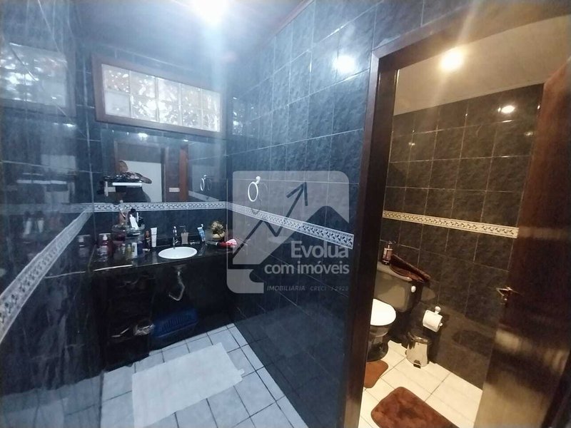 Casa solta a venda 220.000,00 - 3/4, garagem e varanda - Itapuã  Salvador - 