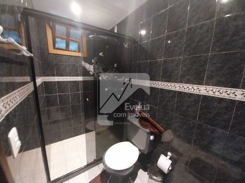 Casa solta a venda 220.000,00 - 3/4, garagem e varanda - Itapuã  Salvador - 