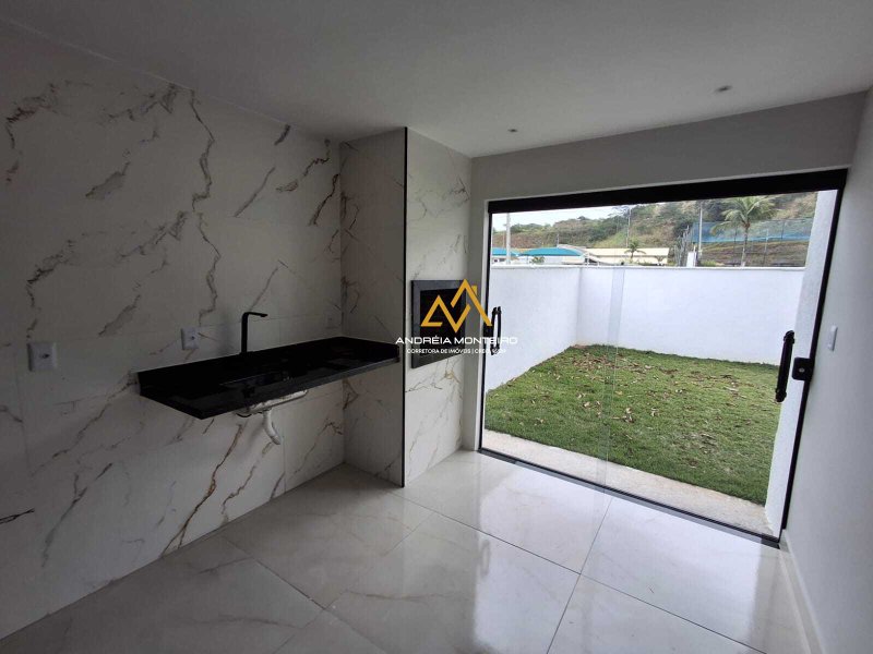Casa com 2 dormitórios à venda, 79 m² por R$ 460.000,00 - Pindobas - Maricá/RJ Estrada do Caxito Maricá - 