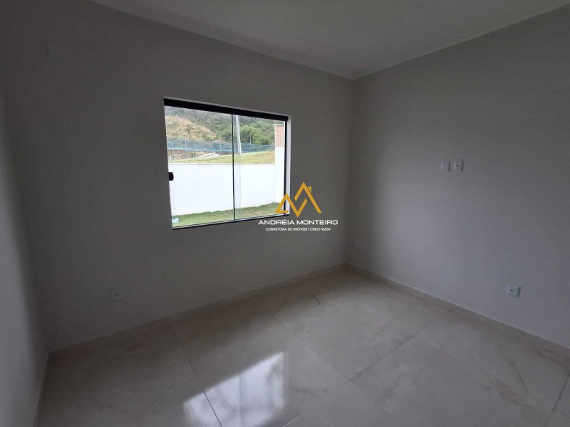 Casa com 2 dormitórios à venda, 79 m² por R$ 460.000,00 - Pindobas - Maricá/RJ Estrada do Caxito Maricá - 
