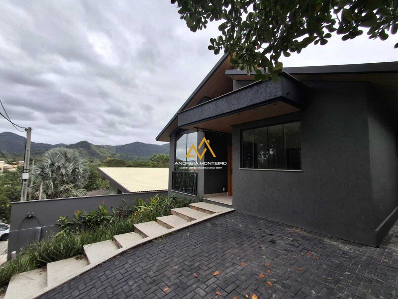 Casa com 4 dormitórios à venda, 153 m² por R$ 650.000,00 - Pindobas - Maricá/RJ Rua raul alfredo de andrade Maricá - 