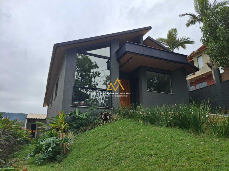 Casa com 4 dormitórios à venda, 153 m² por R$ 650.000,00 - Pindobas - Maricá/RJ Rua raul alfredo de andrade Maricá - 