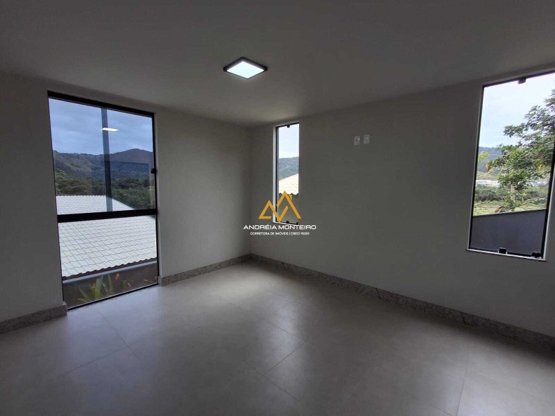 Casa com 4 dormitórios à venda, 153 m² por R$ 650.000,00 - Pindobas - Maricá/RJ Rua raul alfredo de andrade Maricá - 