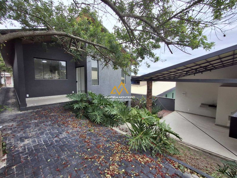 Casa com 4 dormitórios à venda, 153 m² por R$ 650.000,00 - Pindobas - Maricá/RJ Rua raul alfredo de andrade Maricá - 