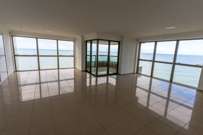 Apartamento para alugar com 4 quartos sendo 4 suítes, 230m² por R$ 14.000,00 Avenida Boa Viagem Recife - 