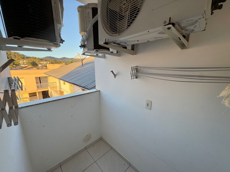 Apartamento semi mobiliado  Timbó - 