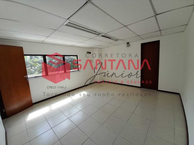 Sala comercial para locação em Lauro de Freitas Avenida Luiz Tarquínio Pontes Lauro de Freitas - 