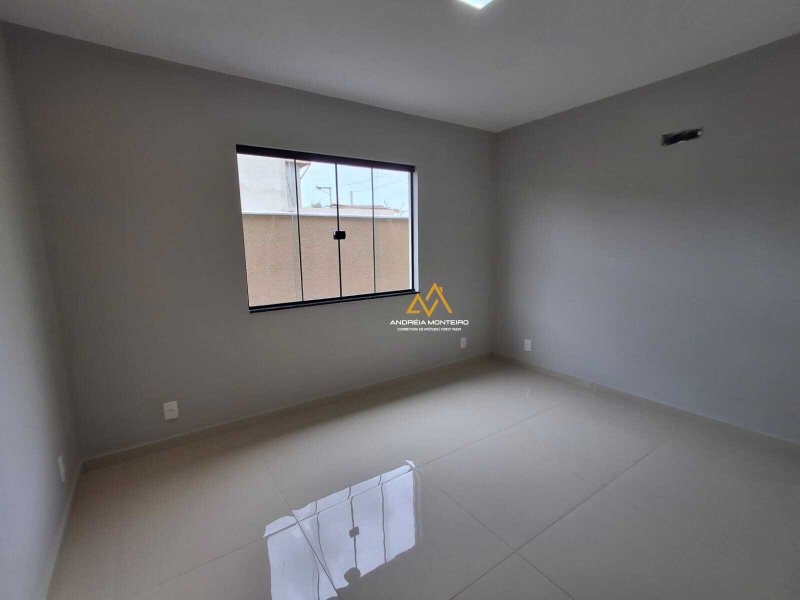 Casa de Condomínio à Venda com 3 quartos, 3 banheiros, 120m² a partir de R$ 620.000,00 Rodovia. Vereador Oldemar Guedes Figueiredo Maricá - 