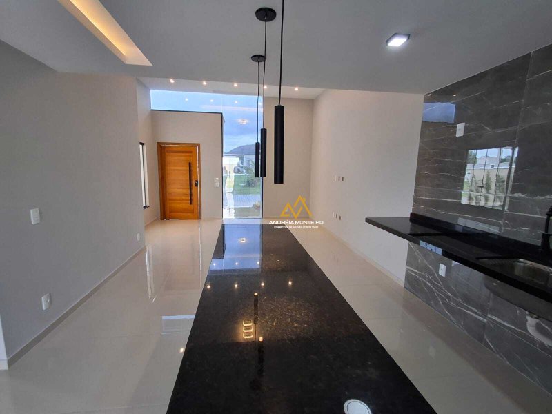 Casa de Condomínio à Venda com 3 quartos, 3 banheiros, 120m² a partir de R$ 620.000,00 Rodovia. Vereador Oldemar Guedes Figueiredo Maricá - 