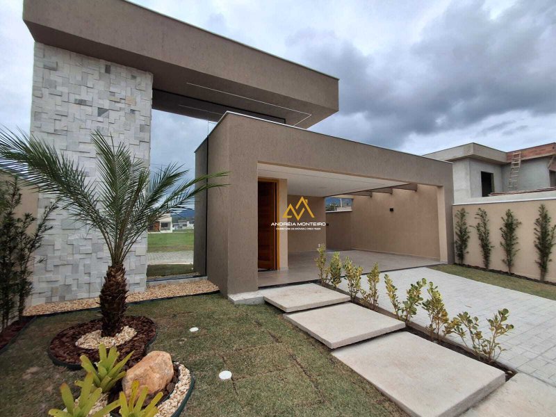 Casa de Condomínio à Venda com 3 quartos, 3 banheiros, 120m² a partir de R$ 620.000,00 Rodovia. Vereador Oldemar Guedes Figueiredo Maricá - 