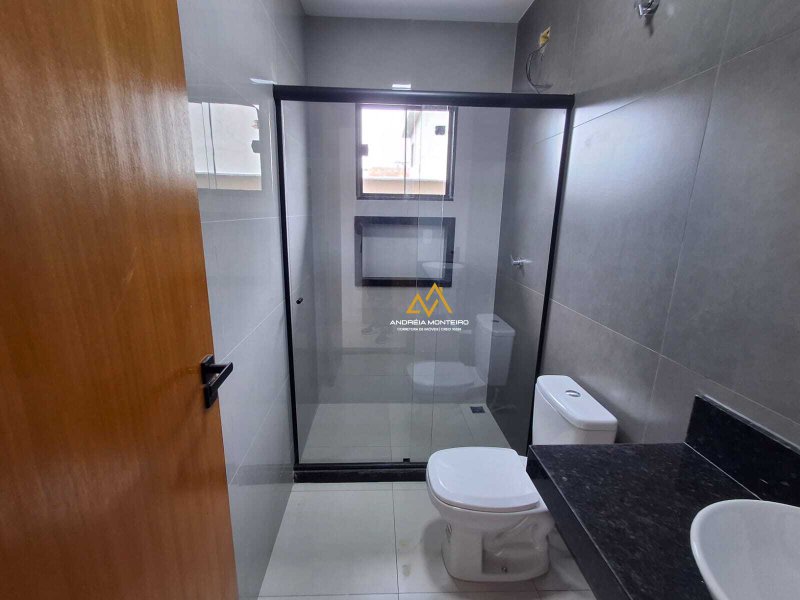 Casa de Condomínio à Venda com 3 quartos, 3 banheiros, 120m² a partir de R$ 620.000,00 Rodovia. Vereador Oldemar Guedes Figueiredo Maricá - 
