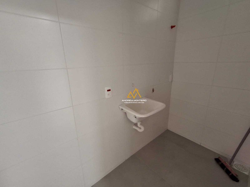 Casa de Condomínio à Venda com 3 quartos, 3 banheiros, 120m² a partir de R$ 620.000,00 Rodovia. Vereador Oldemar Guedes Figueiredo Maricá - 