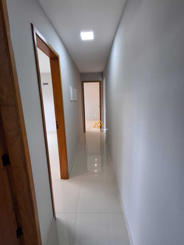 Casa de Condomínio à Venda com 3 quartos, 3 banheiros, 120m² a partir de R$ 620.000,00 Rodovia. Vereador Oldemar Guedes Figueiredo Maricá - 