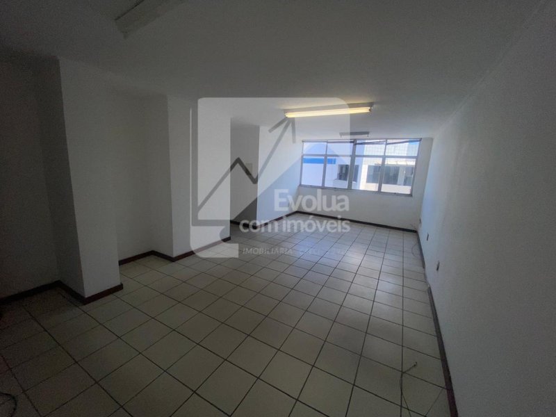 Alugo sala com 38m² - R$ 1.500,00 (incluso condomínio e água) - Itapuã  Salvador - 