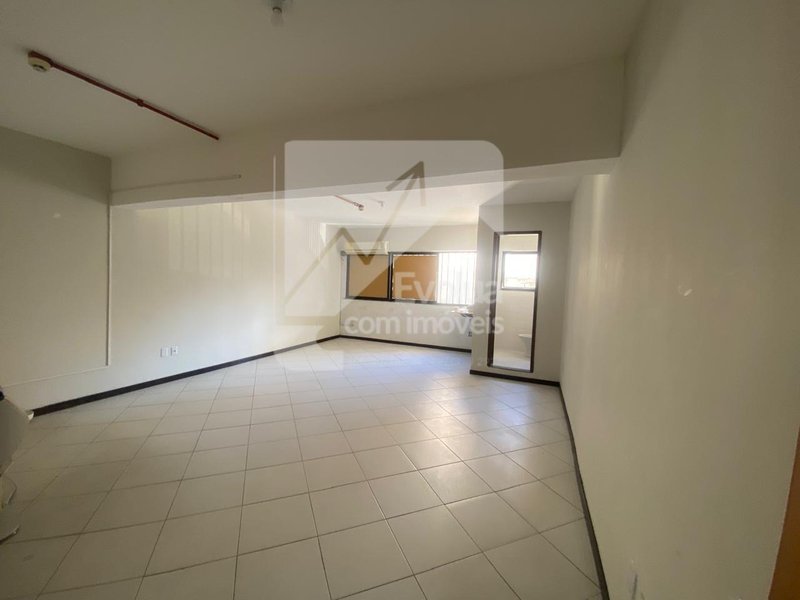 Alugo sala com 38m² - R$ 1.500,00 (incluso condomínio e água) - Itapuã  Salvador - 