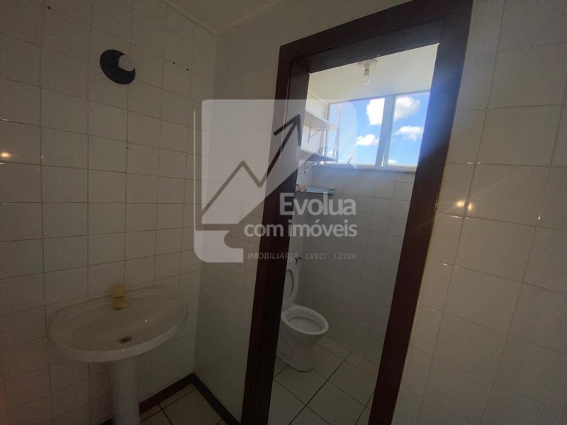 Alugo sala com 38m² - R$ 1.500,00 (incluso condomínio e água) - Itapuã  Salvador - 
