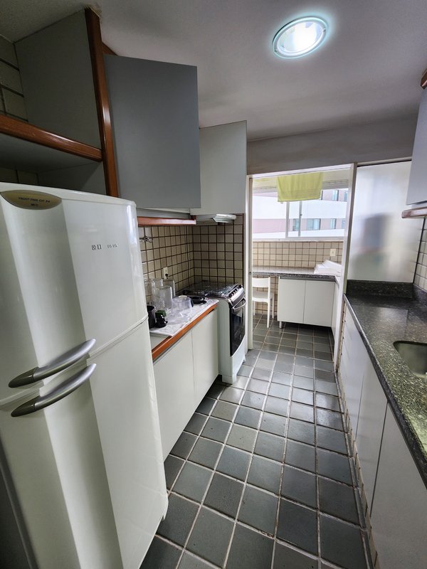Apartamento à venda com 3 quartos sendo 2 suítes, 199m² área útil por R$ 1.300.000,00 Rua Francisco da Cunha Recife - 
