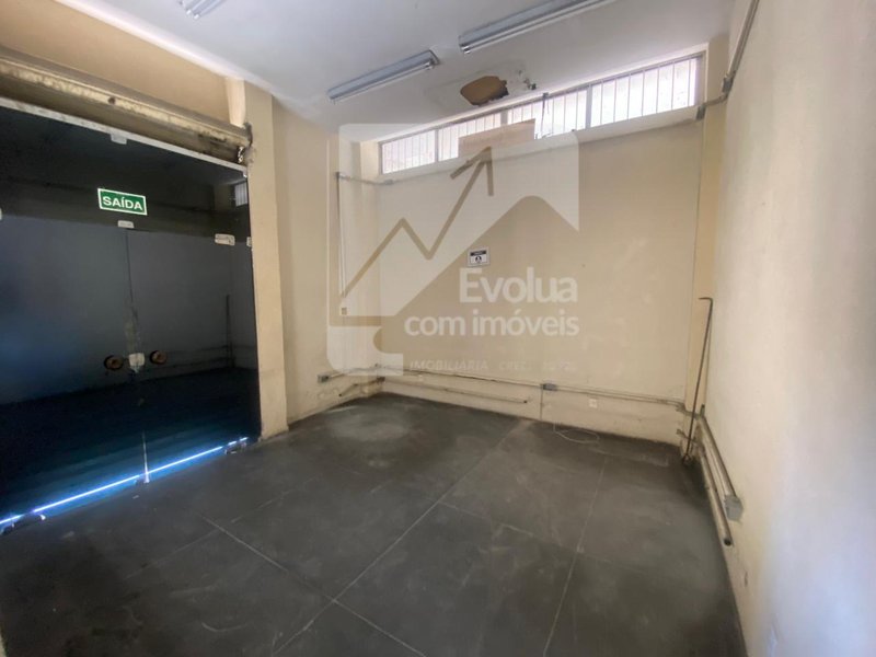 Alugo Espaço Comercial com 500m² na Av. Dorival Caymmi  Salvador - 