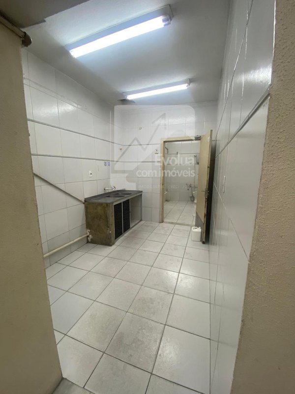 Alugo Espaço Comercial com 500m² na Av. Dorival Caymmi  Salvador - 