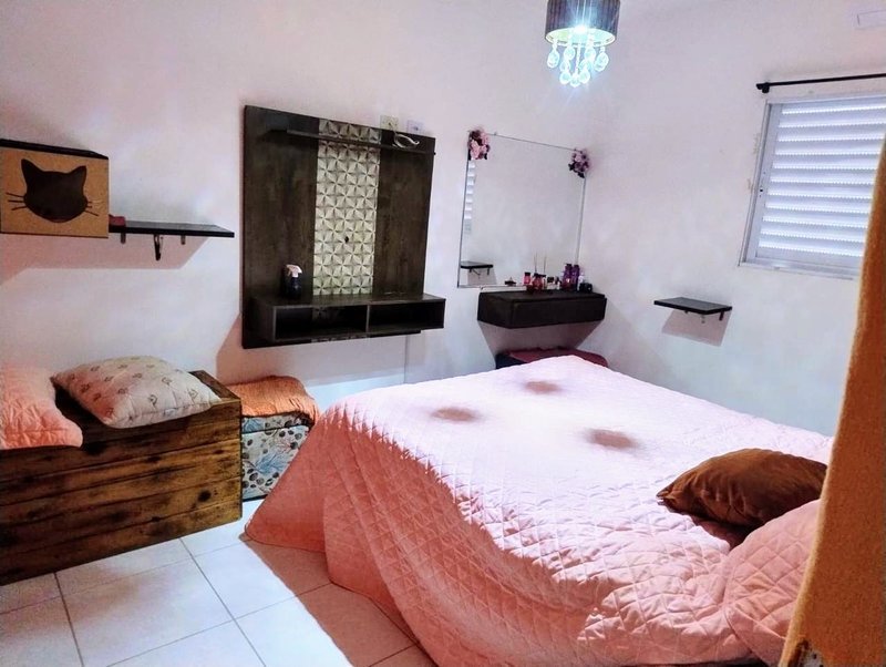 Sobrado em condomínio, com localização estratégica!!!  Caraguatatuba - 