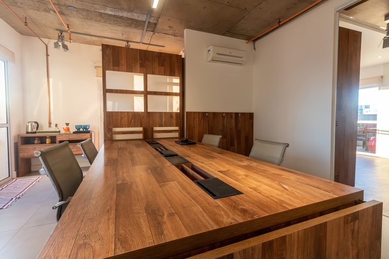 ALUGO ESCRITÓRIO MOBILIADO - 96M2 - 2 SALAS - 4 VARANDAS - 3 VAGAS - ÁREA TOTAL 206M2 Rua Pais Leme São Paulo - 