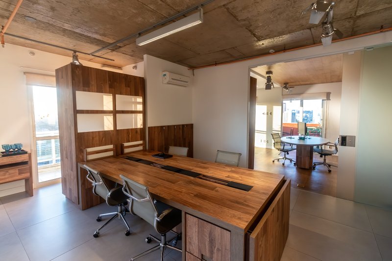 ALUGO ESCRITÓRIO MOBILIADO - 96M2 - 2 SALAS - 4 VARANDAS - 3 VAGAS - ÁREA TOTAL 206M2 Rua Pais Leme São Paulo - 