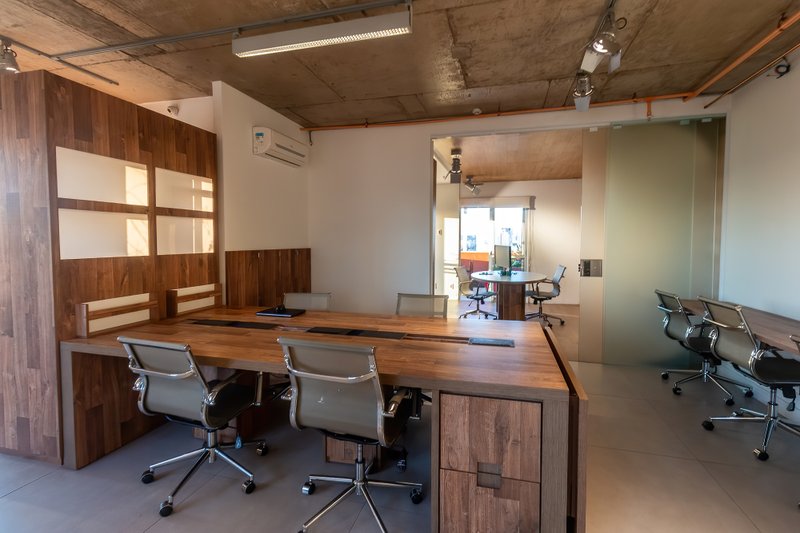 ALUGO ESCRITÓRIO MOBILIADO - 96M2 - 2 SALAS - 4 VARANDAS - 3 VAGAS - ÁREA TOTAL 206M2 Rua Pais Leme São Paulo - 