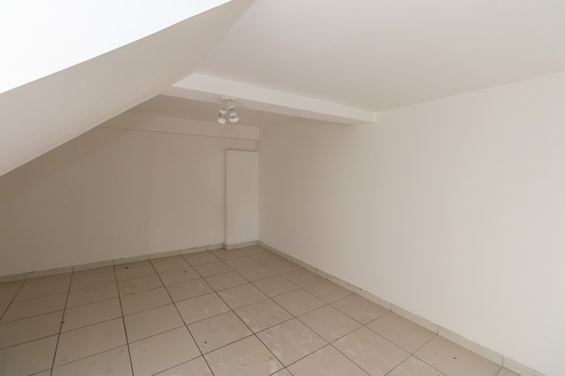ALUGA-SE CASA COMERCIAL REFORMADA - 180M2 Rua Doutor Paschoal Imperatriz São Paulo - 