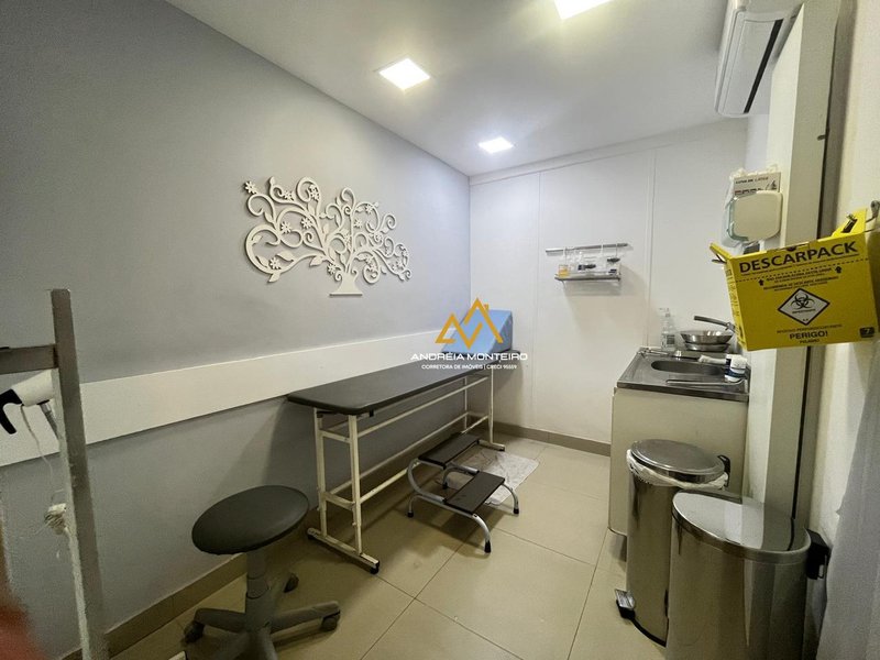 Prédio comercial com 3 andares com 1080m2, na Barra da Tijuca , por apenas R$ 18.000.000 Avenida Olegário Maciel Rio de Janeiro - 