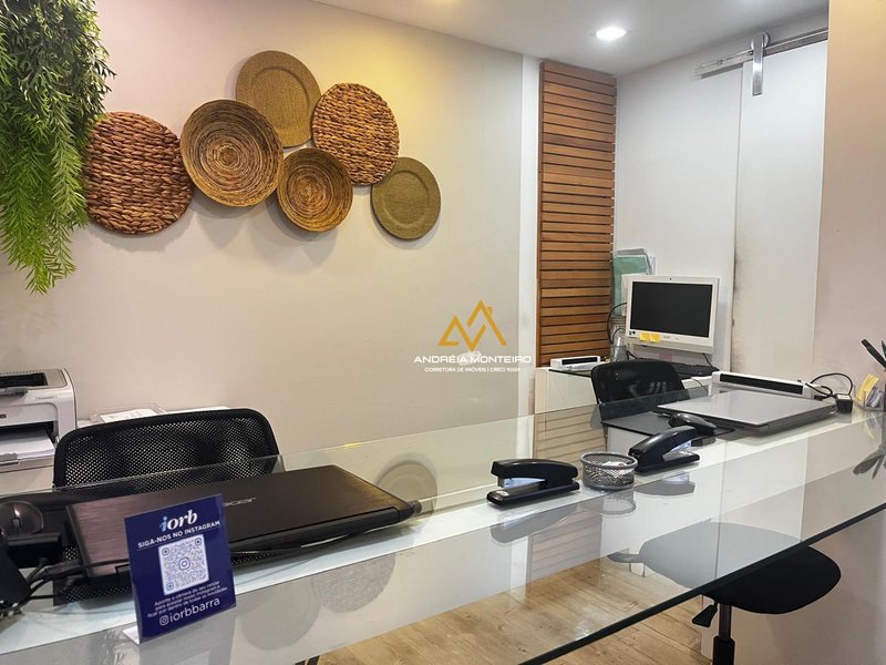 Prédio comercial com 3 andares com 1080m2, na Barra da Tijuca , por apenas R$ 18.000.000 Avenida Olegário Maciel Rio de Janeiro - 