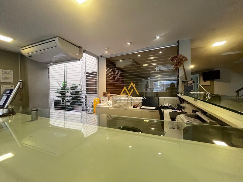 Prédio comercial com 3 andares com 1080m2, na Barra da Tijuca , por apenas R$ 18.000.000 Avenida Olegário Maciel Rio de Janeiro - 