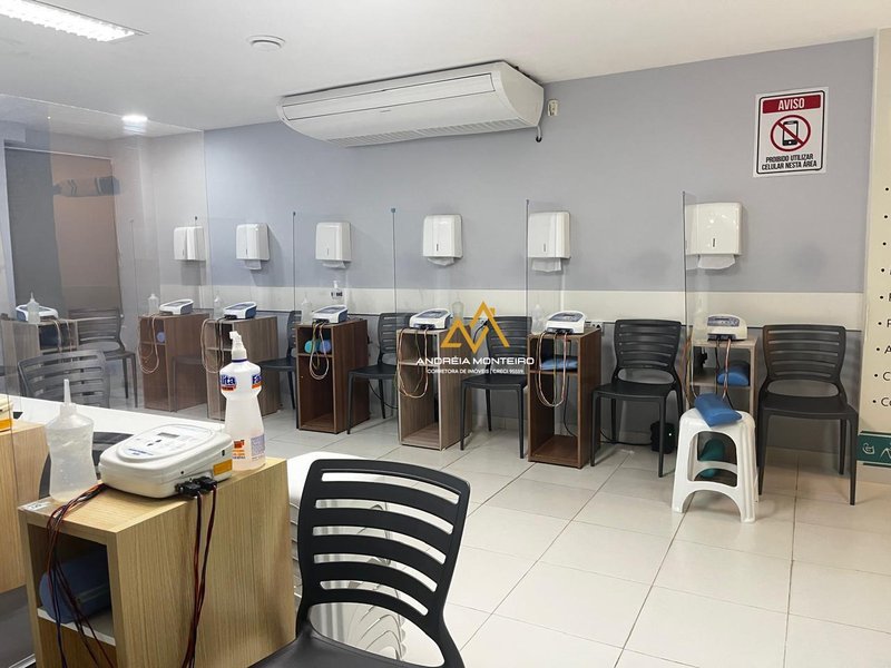 Prédio comercial com 3 andares com 1080m2, na Barra da Tijuca , por apenas R$ 18.000.000 Avenida Olegário Maciel Rio de Janeiro - 