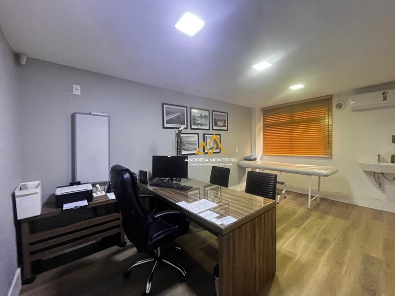 Prédio comercial com 3 andares com 1080m2, na Barra da Tijuca , por apenas R$ 18.000.000 Avenida Olegário Maciel Rio de Janeiro - 